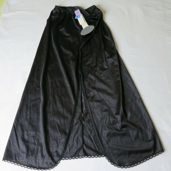 Vintage Wondermaid Satin NYLON Half SLIP Black - Picture 1 of 10